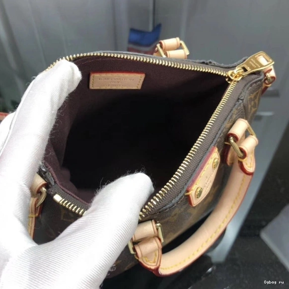 Vuitton PM Louis TURENNE 0719